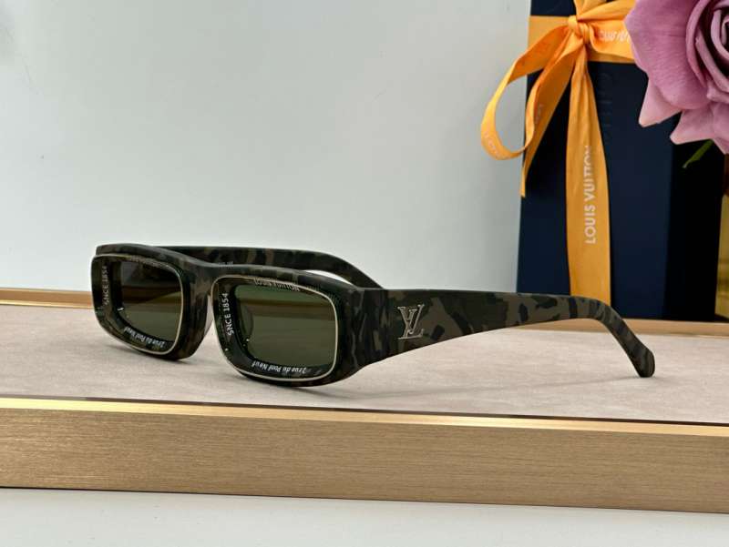 Picture of LV Sunglasses _SKUfw55488968fw